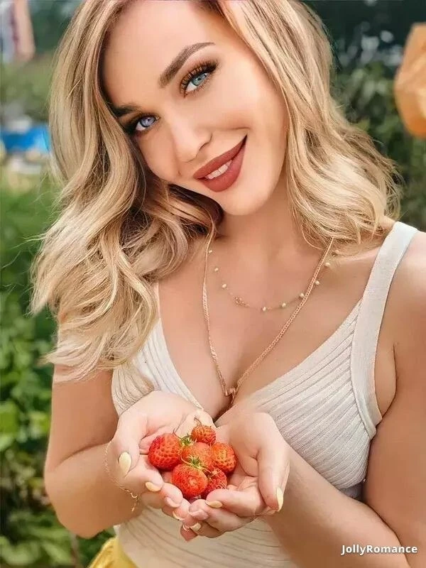 Anastasia, 32