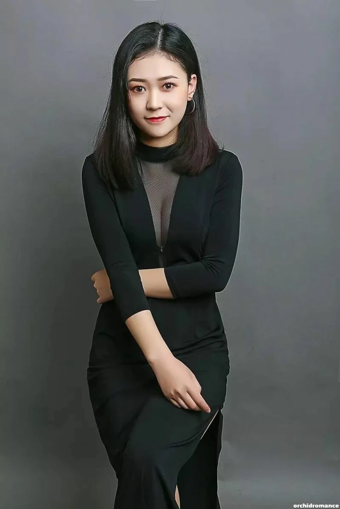 Lily Profile image 1